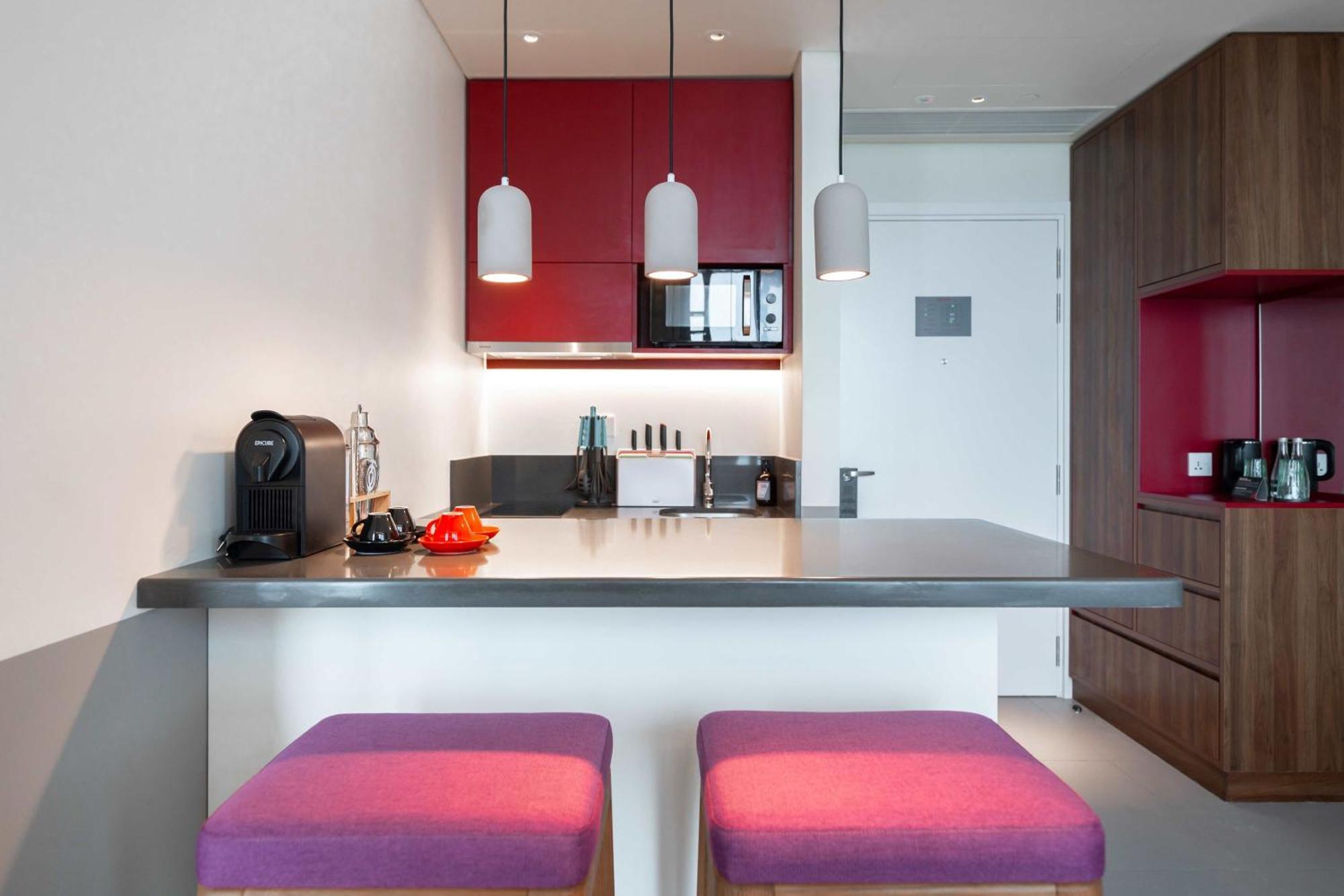 Wink Icon Hotel Danang Riverside - Luxury Suites - 24Hrs Stay & Rooftop Pool Bar Exterior foto