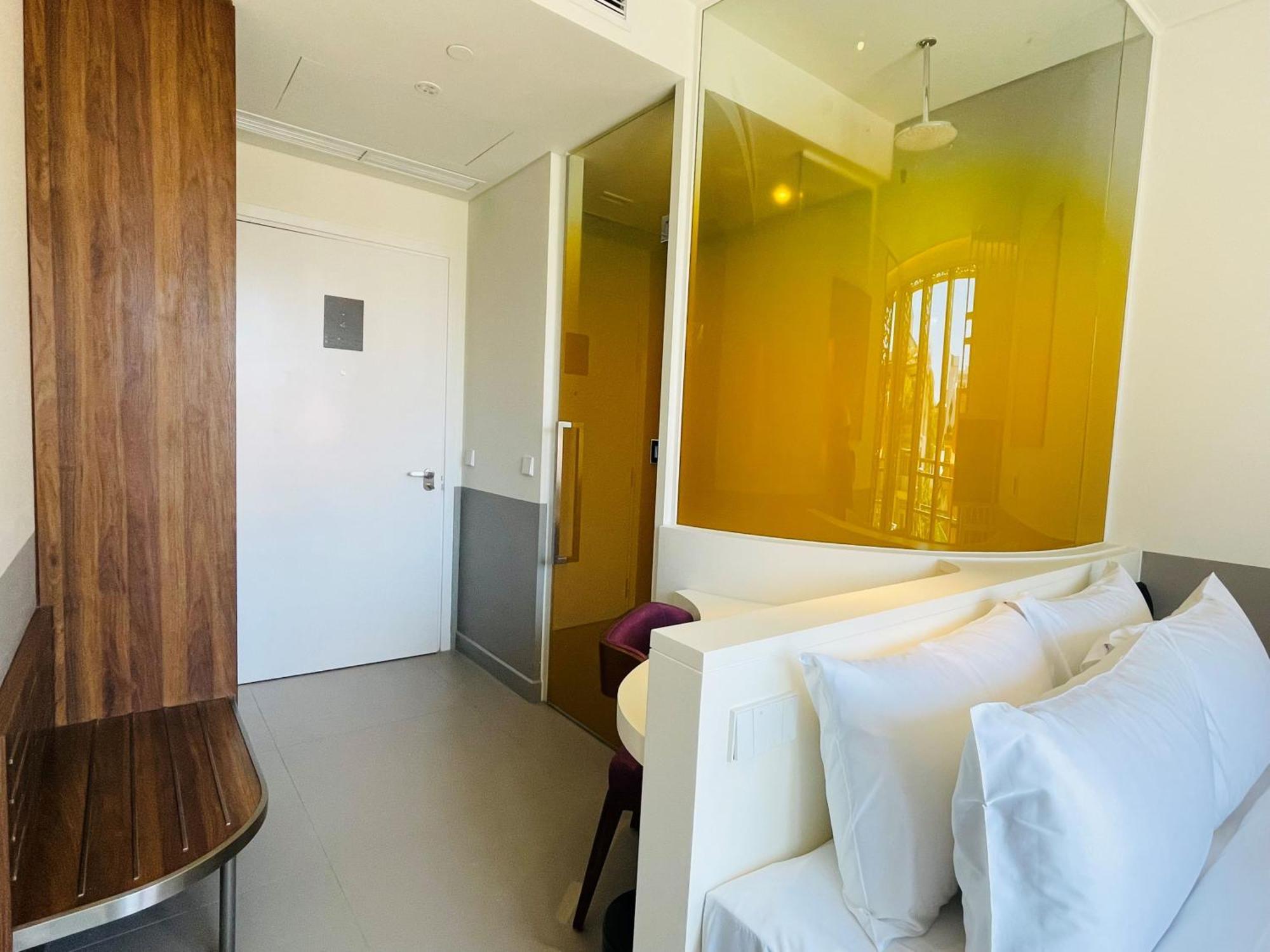 Wink Icon Hotel Danang Riverside - Luxury Suites - 24Hrs Stay & Rooftop Pool Bar Quarto foto